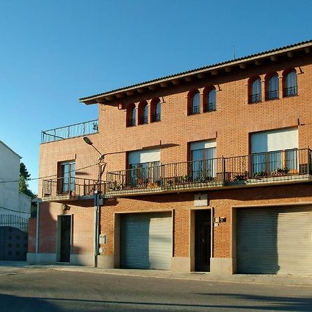 Gasthaus Agroturisme Cal Jeroni Avinyonet del Penedes Exterior foto